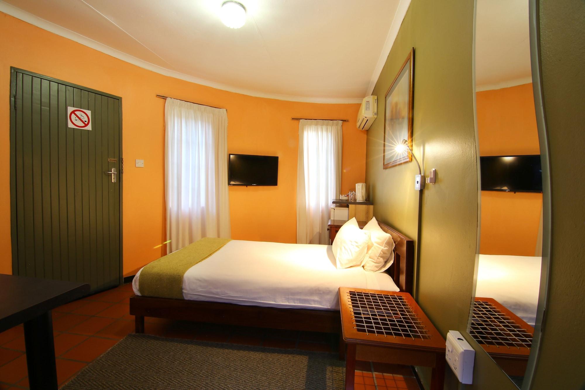 Kalahari Arms Hotel Khemsbok Esterno foto