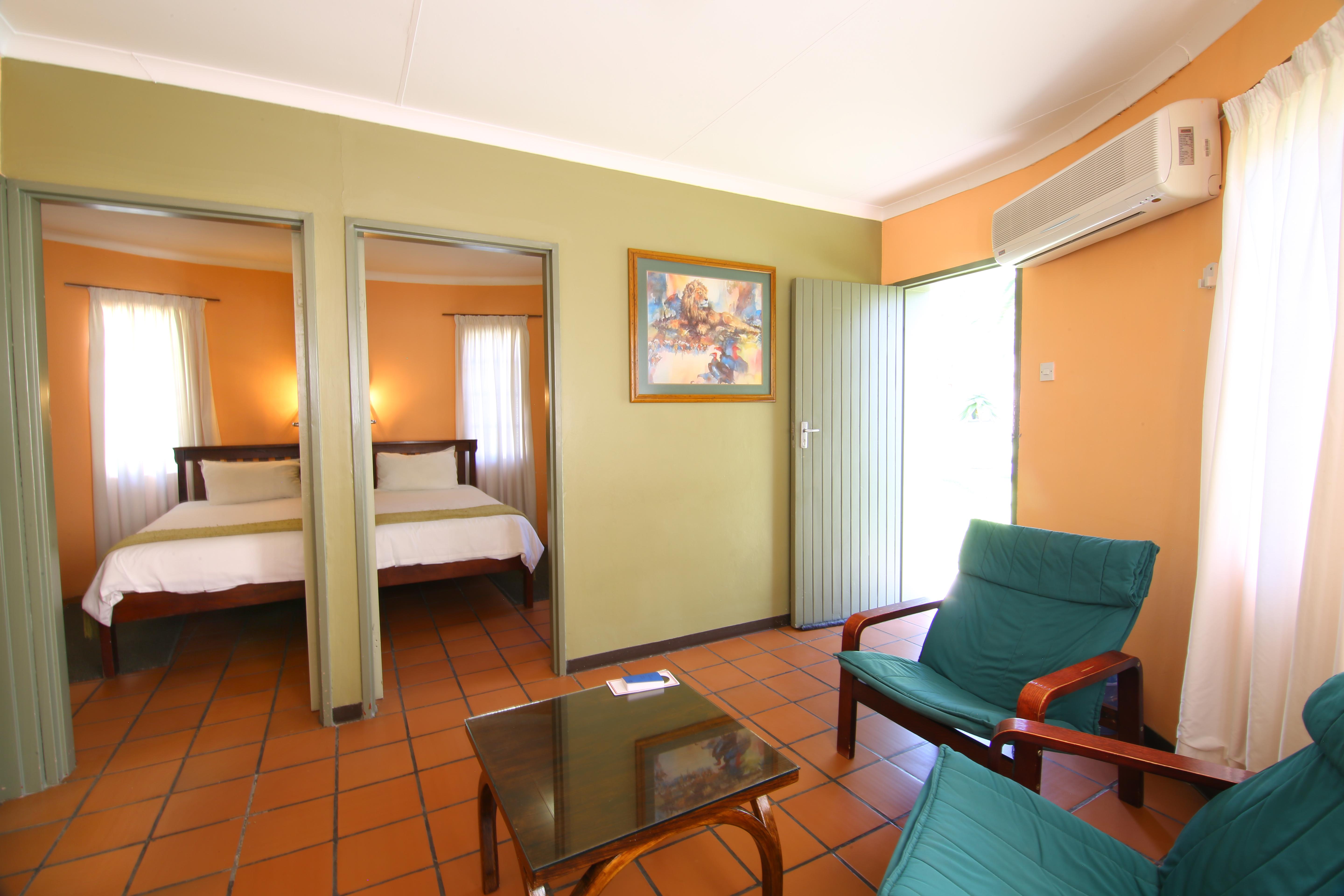Kalahari Arms Hotel Khemsbok Esterno foto
