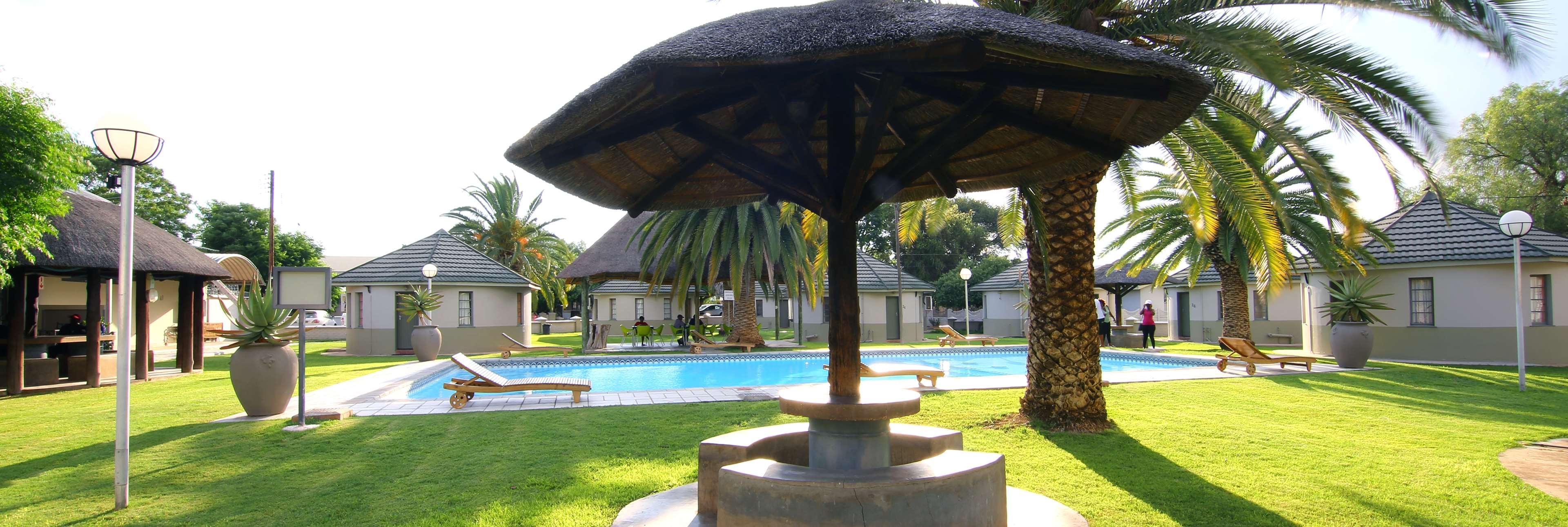 Kalahari Arms Hotel Khemsbok Esterno foto