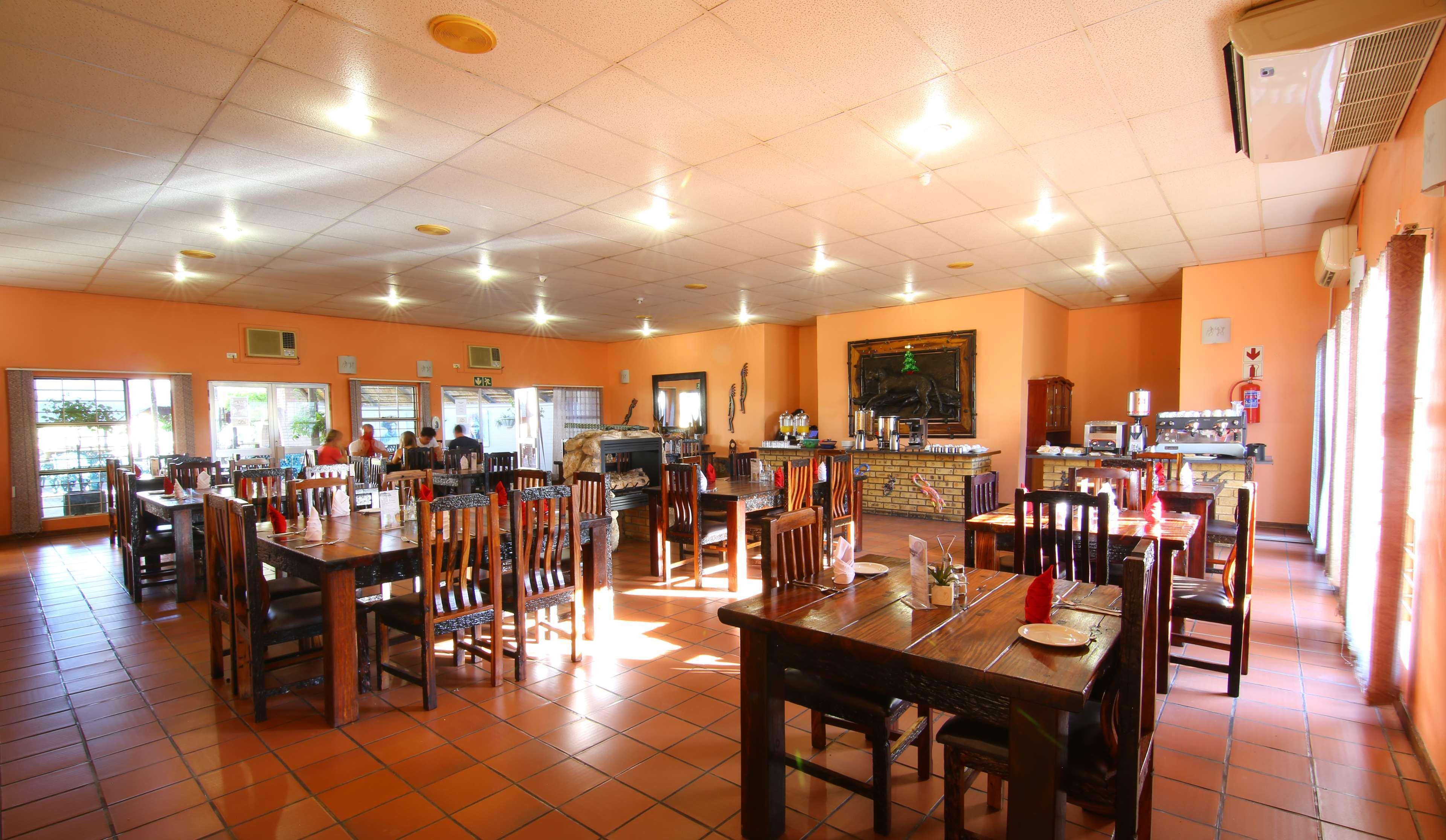 Kalahari Arms Hotel Khemsbok Esterno foto