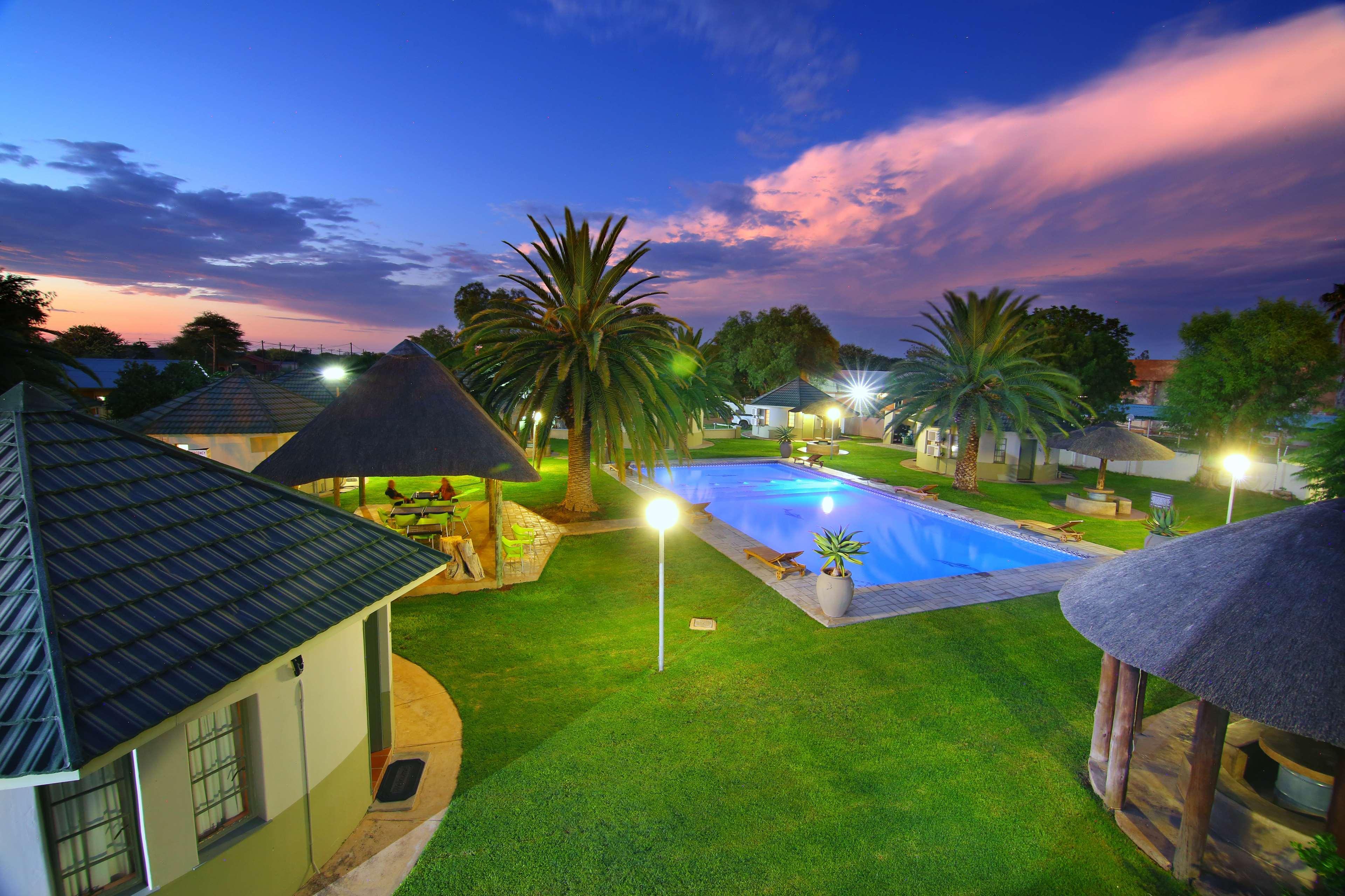 Kalahari Arms Hotel Khemsbok Esterno foto