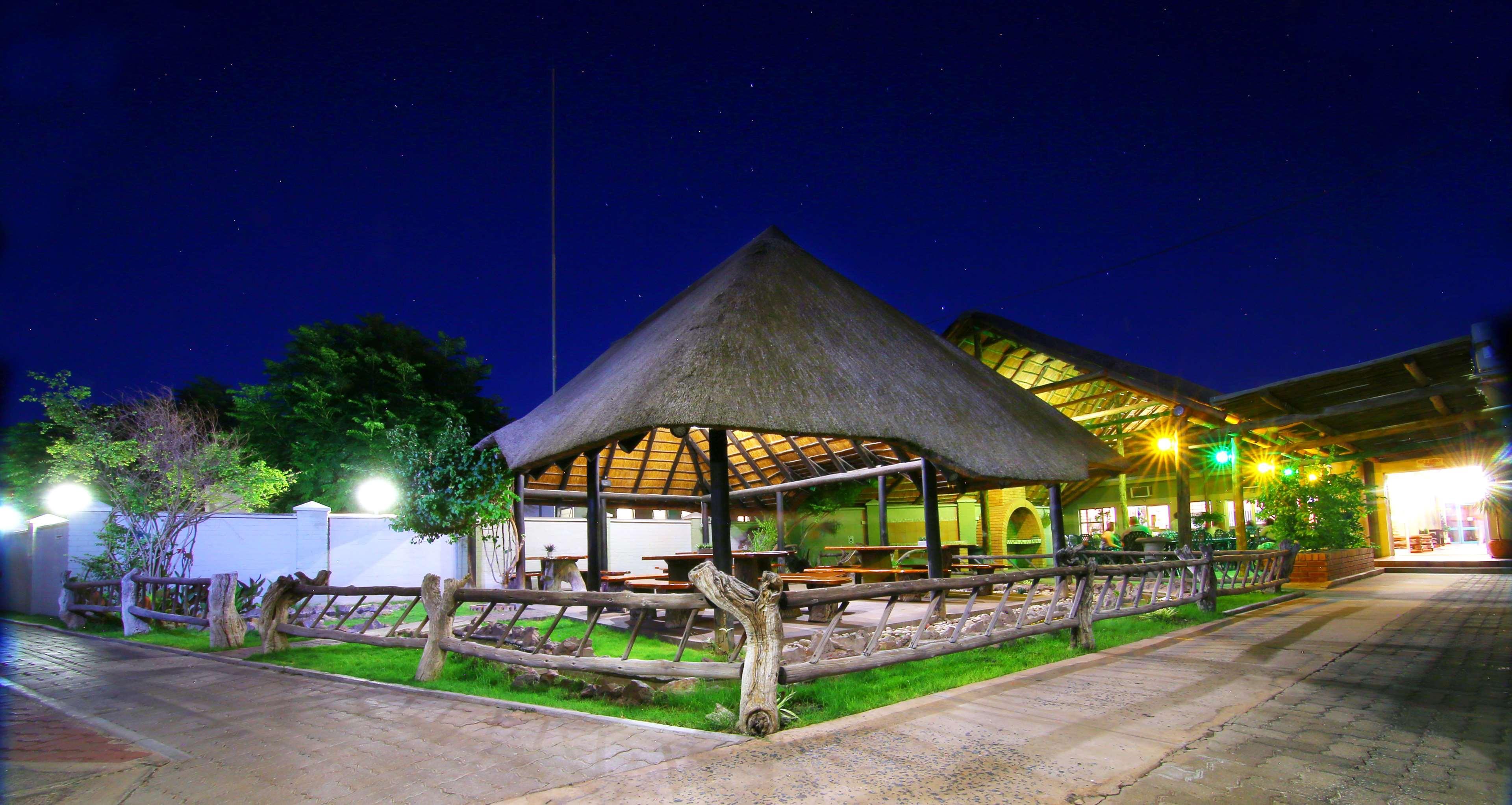 Kalahari Arms Hotel Khemsbok Esterno foto
