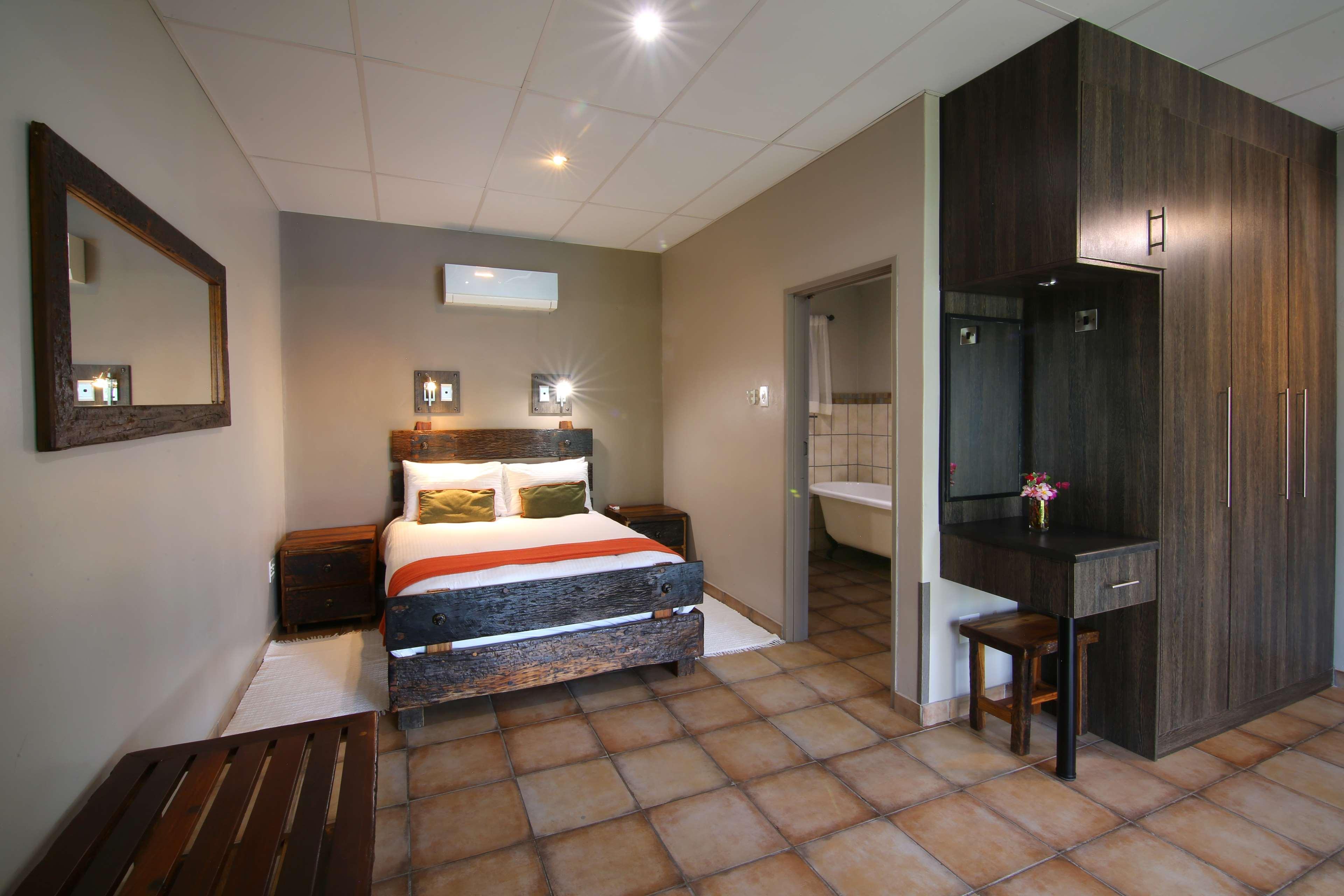 Kalahari Arms Hotel Khemsbok Esterno foto
