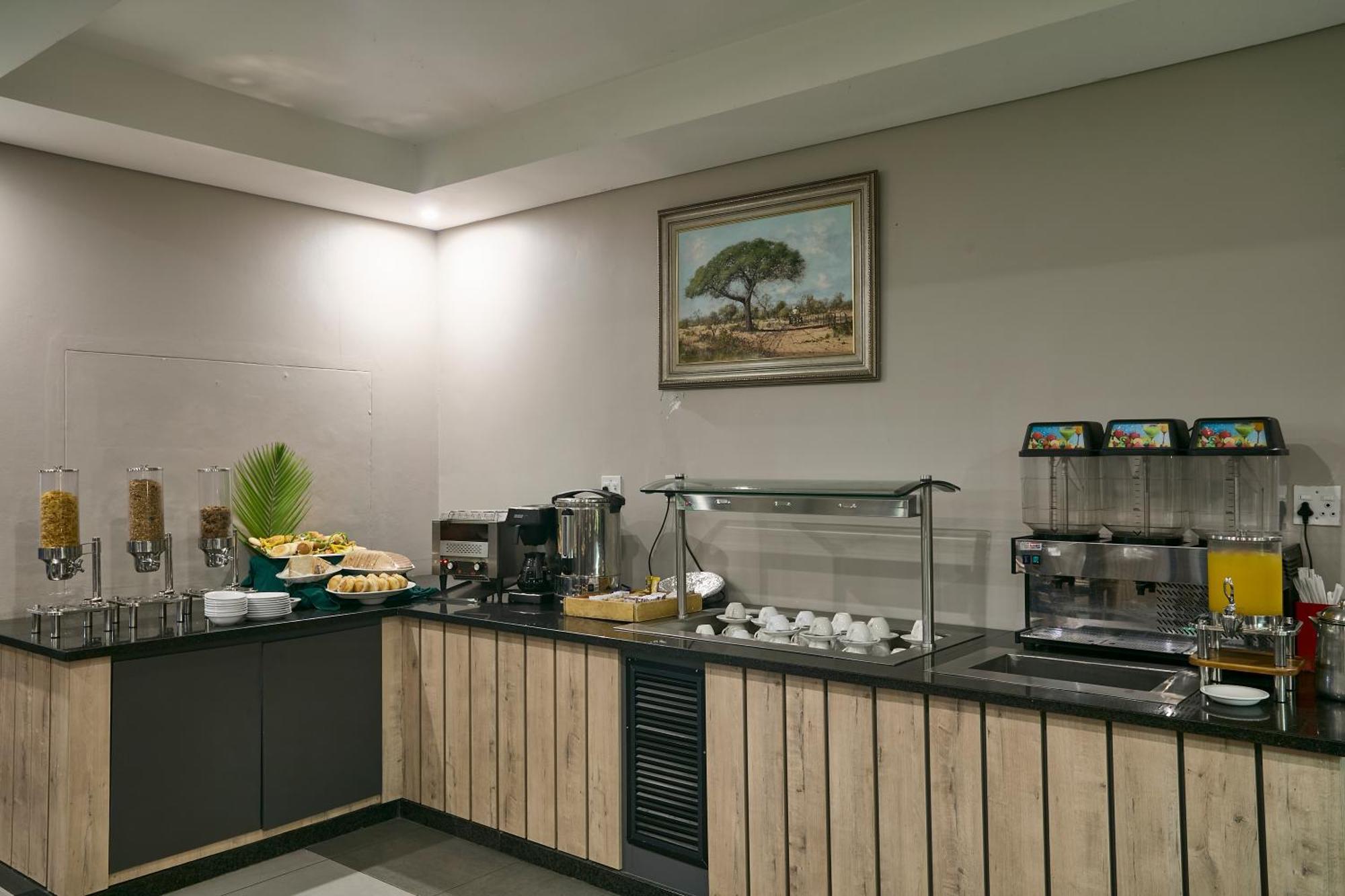 Kalahari Arms Hotel Khemsbok Esterno foto