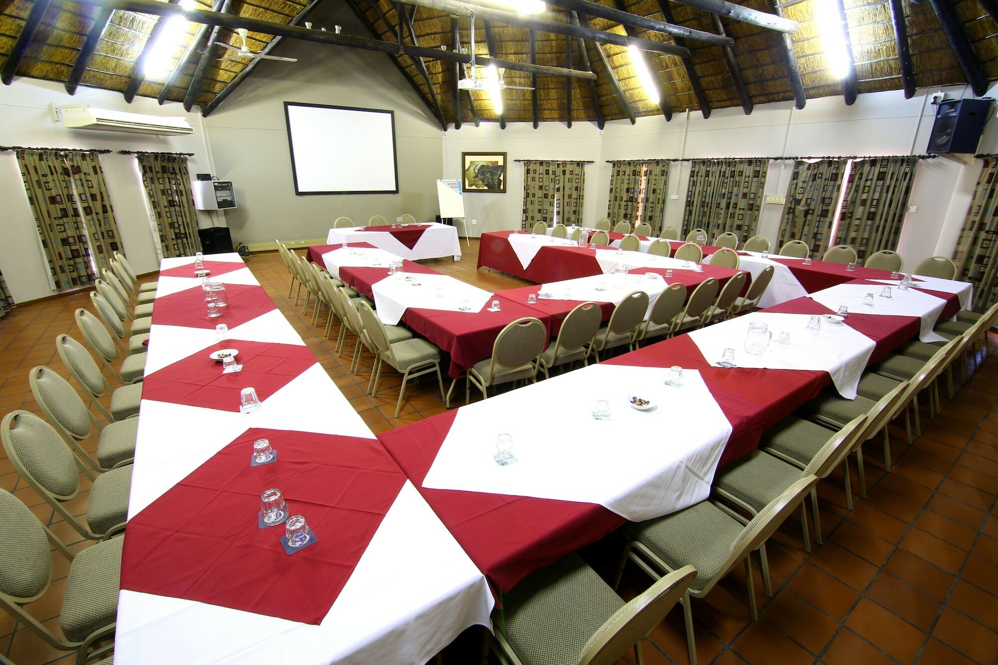 Kalahari Arms Hotel Khemsbok Esterno foto