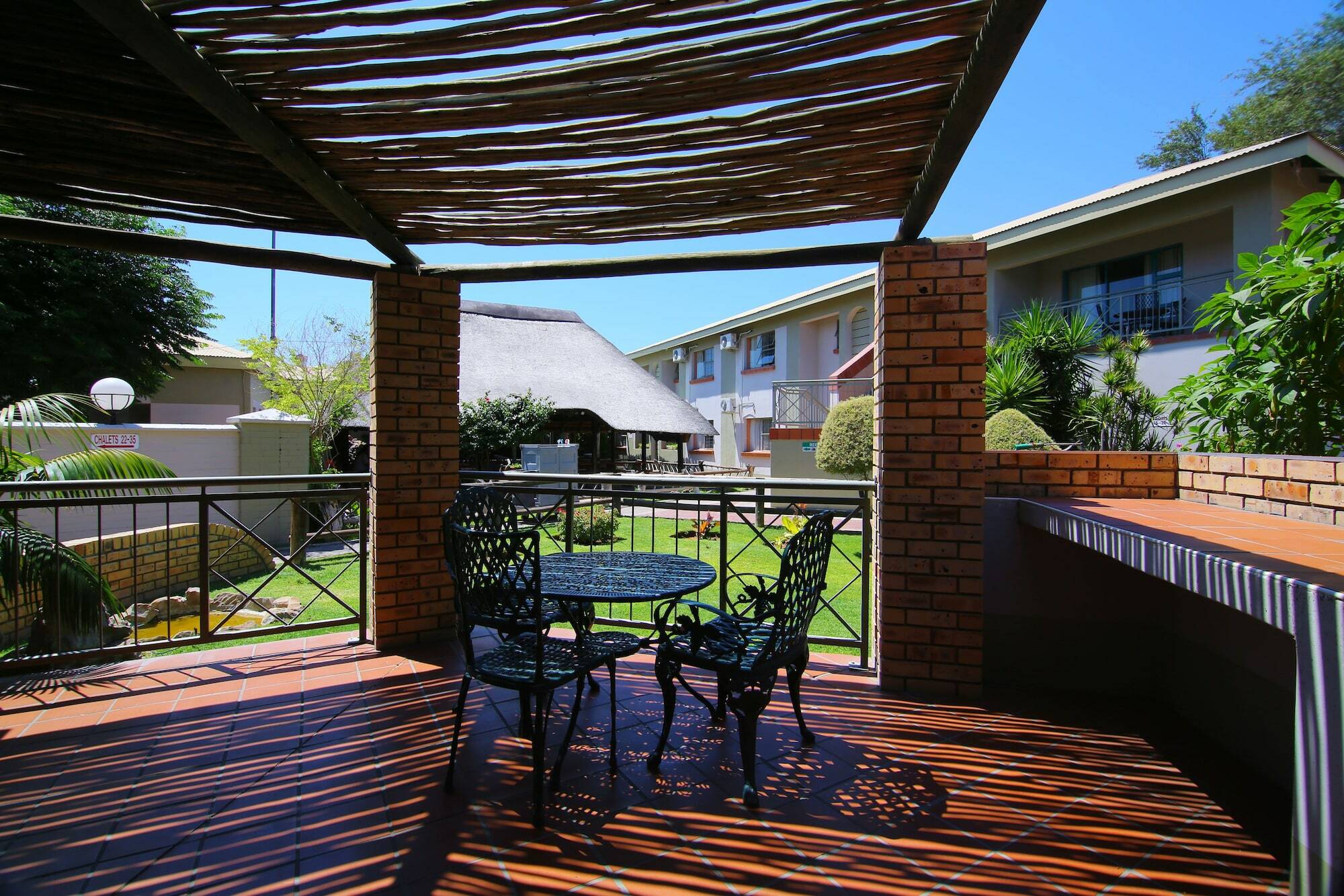Kalahari Arms Hotel Khemsbok Esterno foto