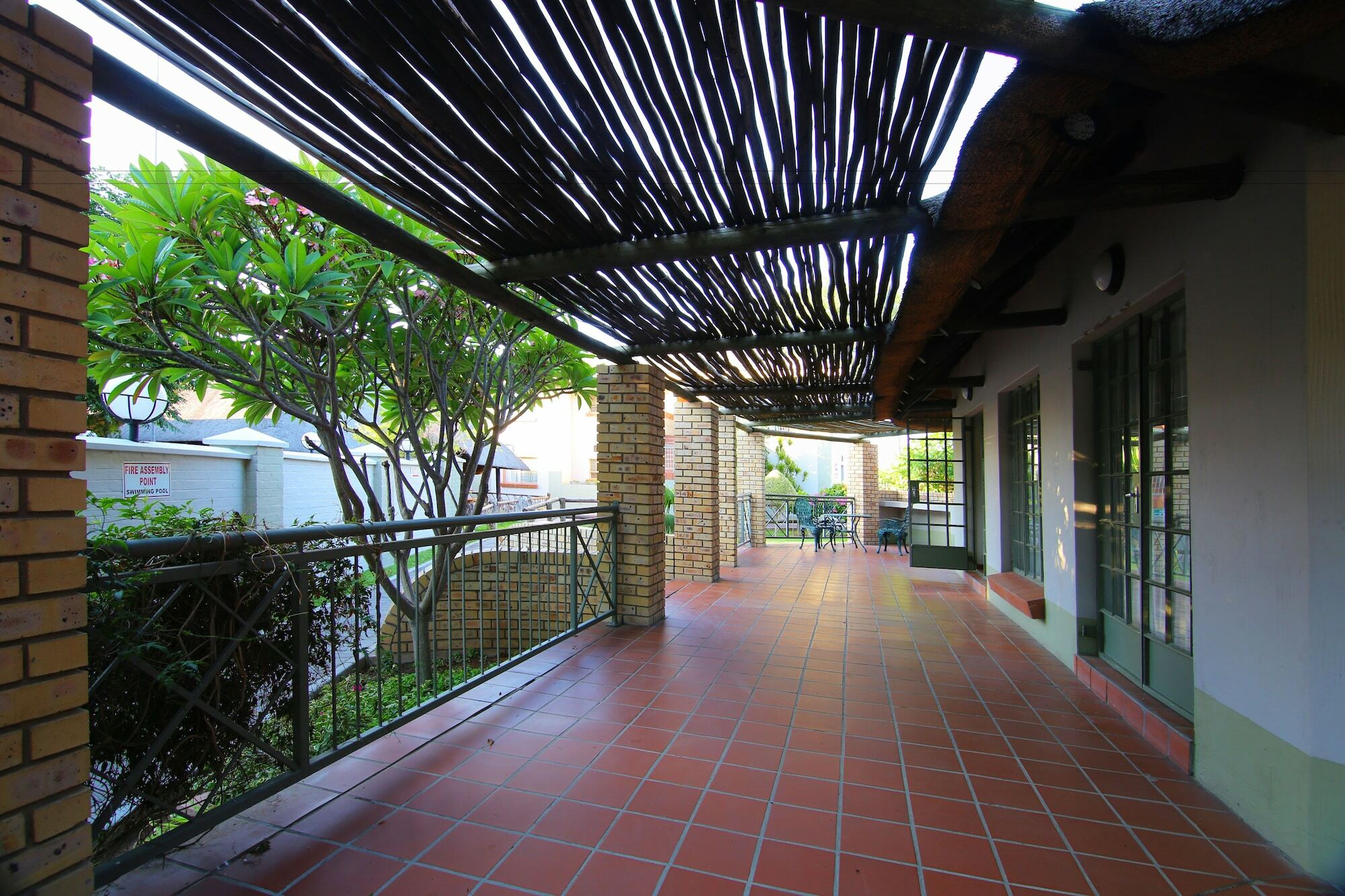 Kalahari Arms Hotel Khemsbok Esterno foto